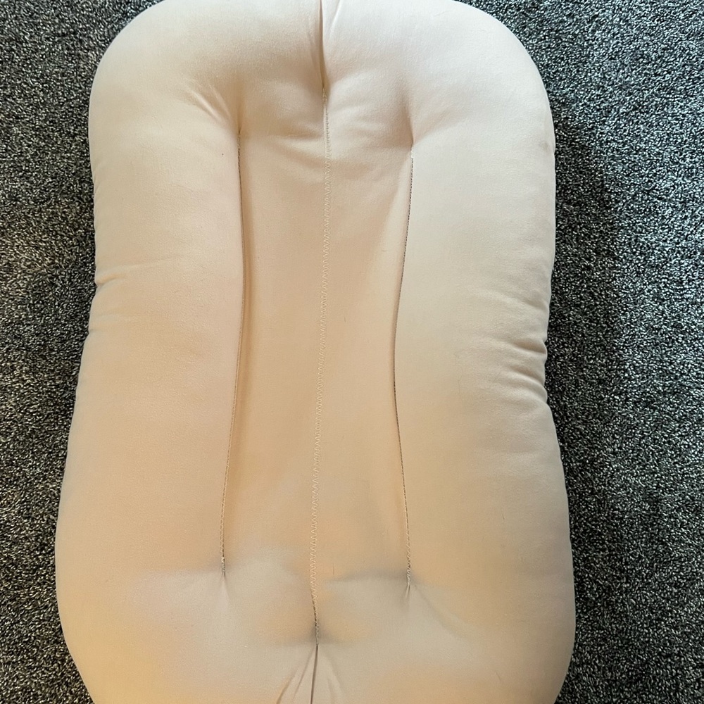 Snuggle me organic infant lounger